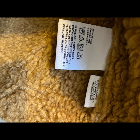 Youth Tommy Hilfiger jacket. - Picture 4 of 9